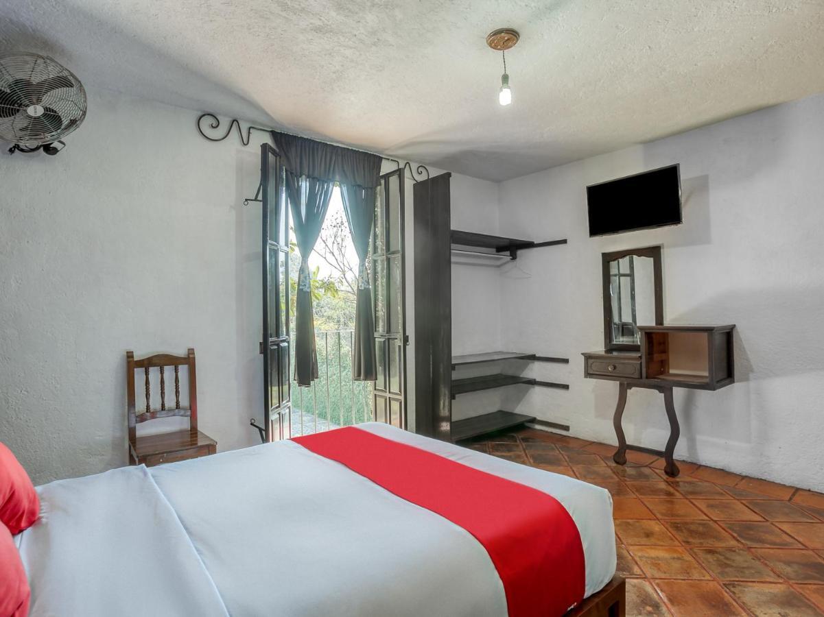 Hotel Marmil Малиналько Экстерьер фото